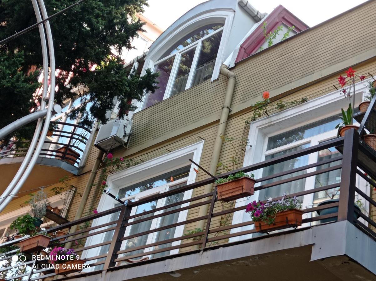 Guesthouse Melikishvili 57 Batoemi Buitenkant foto