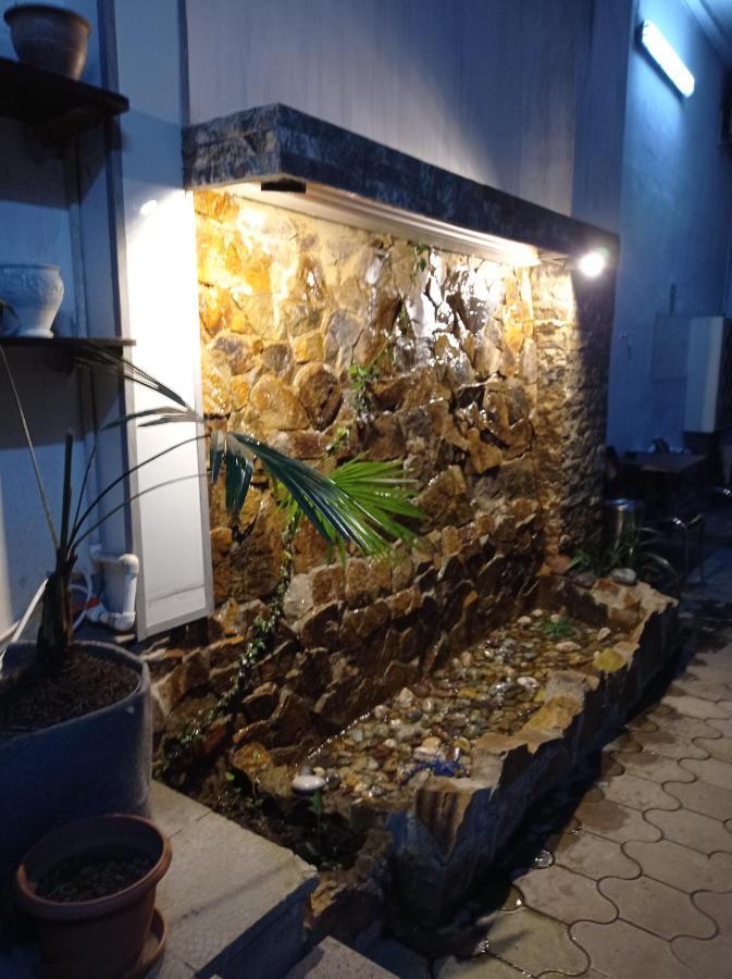 Guesthouse Melikishvili 57 Batoemi Buitenkant foto