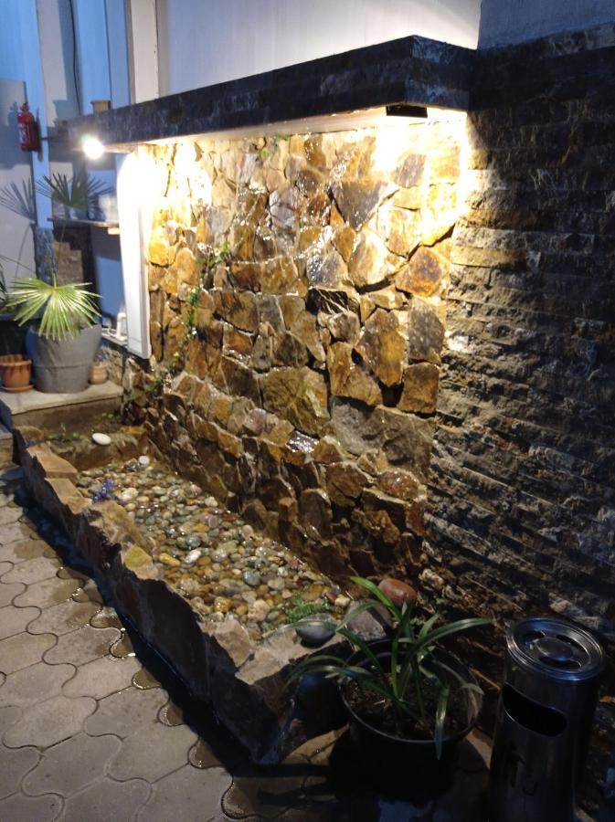 Guesthouse Melikishvili 57 Batoemi Buitenkant foto