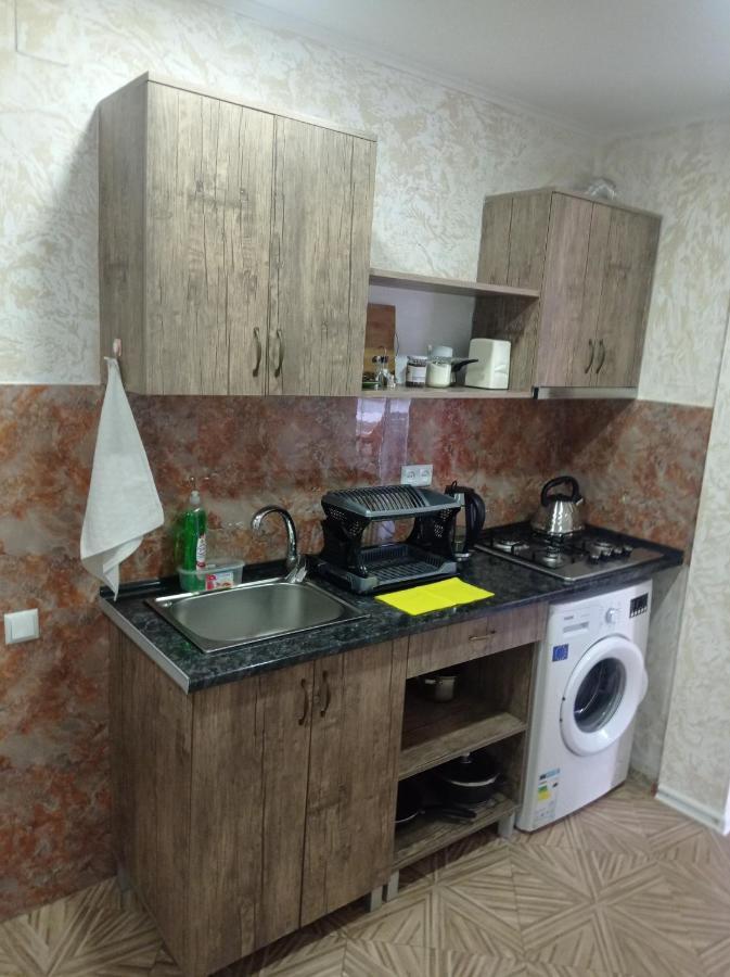 Guesthouse Melikishvili 57 Batoemi Buitenkant foto