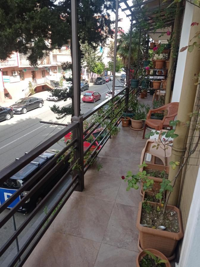 Guesthouse Melikishvili 57 Batoemi Buitenkant foto