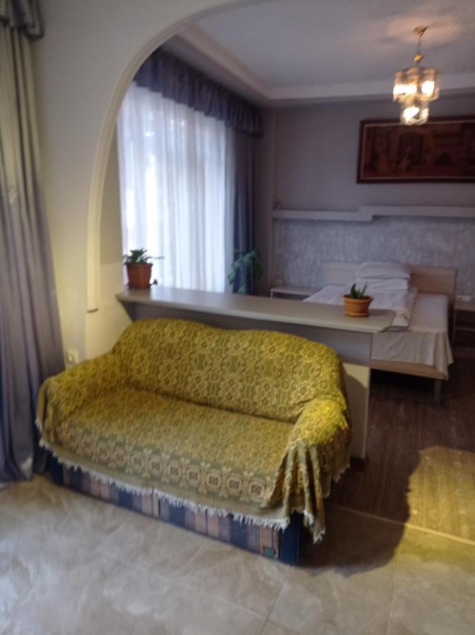 Guesthouse Melikishvili 57 Batoemi Buitenkant foto
