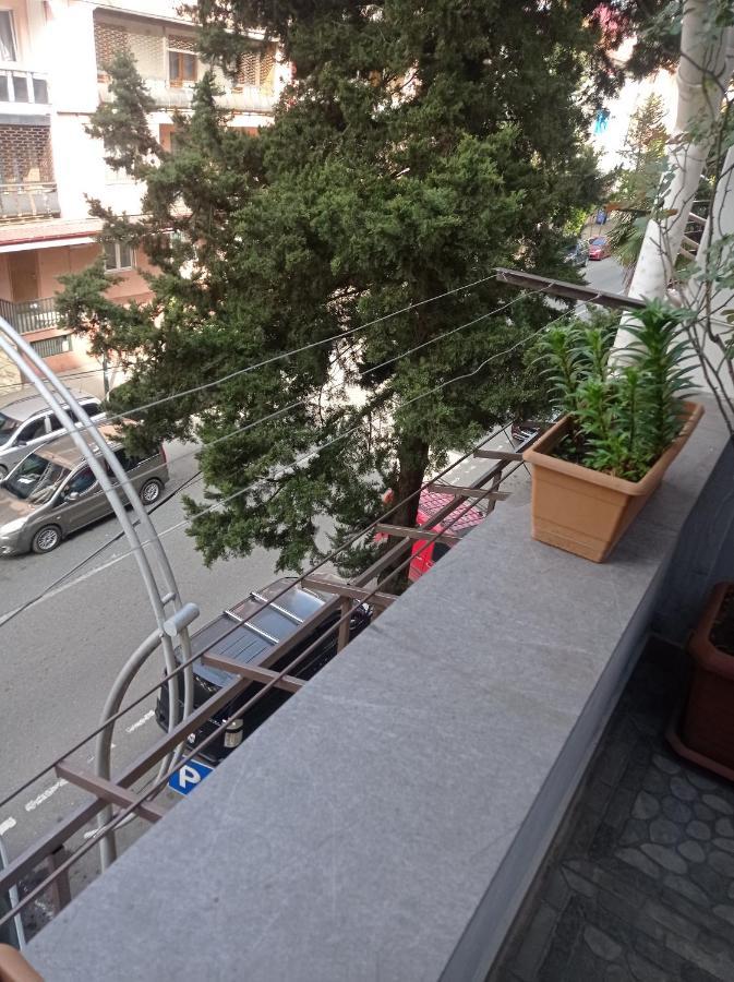 Guesthouse Melikishvili 57 Batoemi Buitenkant foto