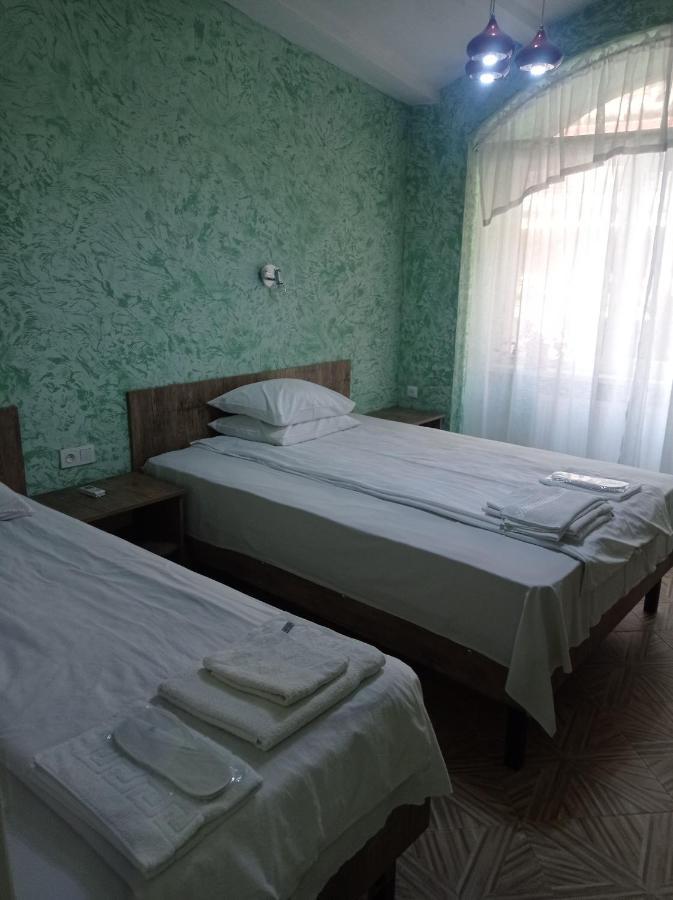 Guesthouse Melikishvili 57 Batoemi Buitenkant foto