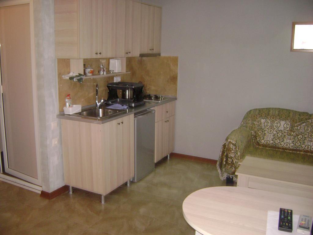 Guesthouse Melikishvili 57 Batoemi Buitenkant foto
