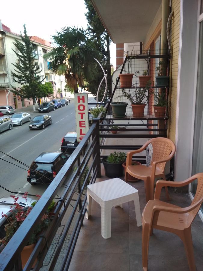 Guesthouse Melikishvili 57 Batoemi Buitenkant foto