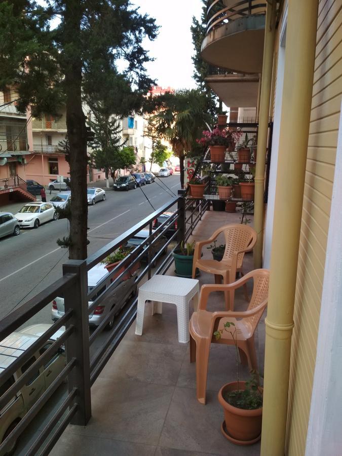 Guesthouse Melikishvili 57 Batoemi Buitenkant foto